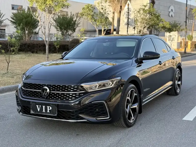 Volkswagen Passat, 2023