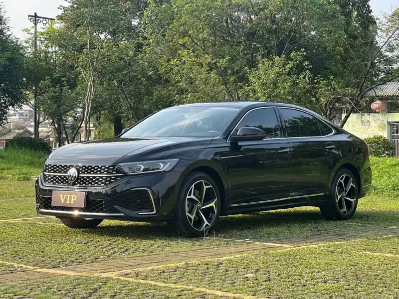 Volkswagen Passat, 2023