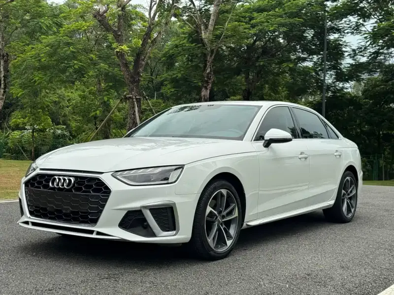 Audi A4L, 2020