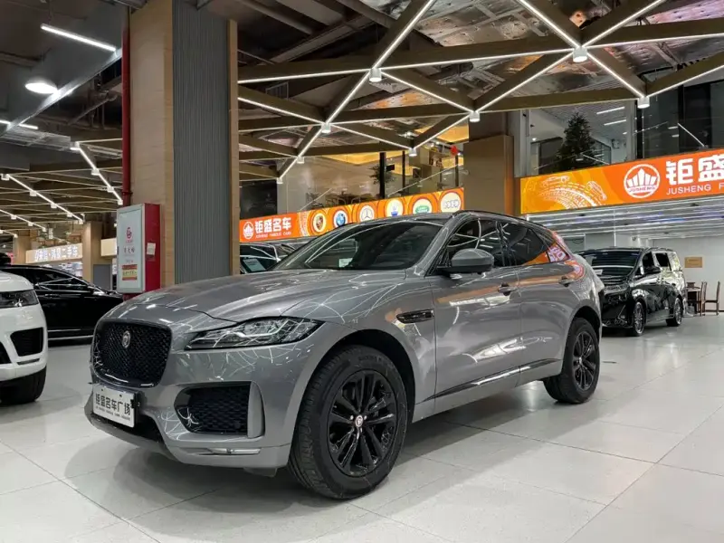 Jaguar F-PACE, 2021