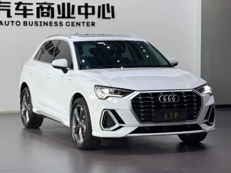 Audi Q3, 2022