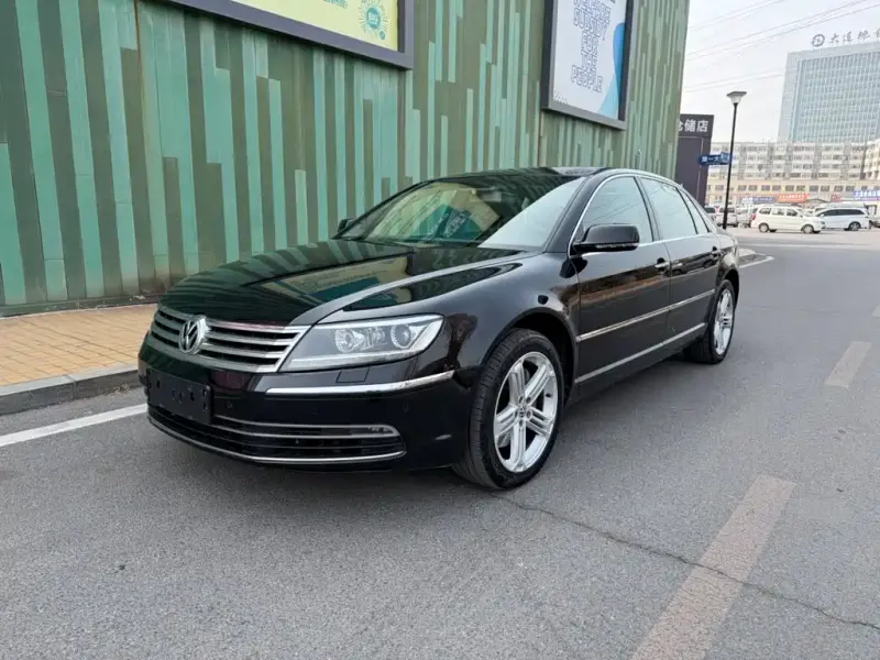 Volkswagen Phaeton, 2015