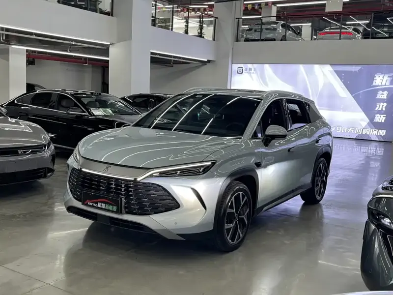 BYD L DM-i, 2025