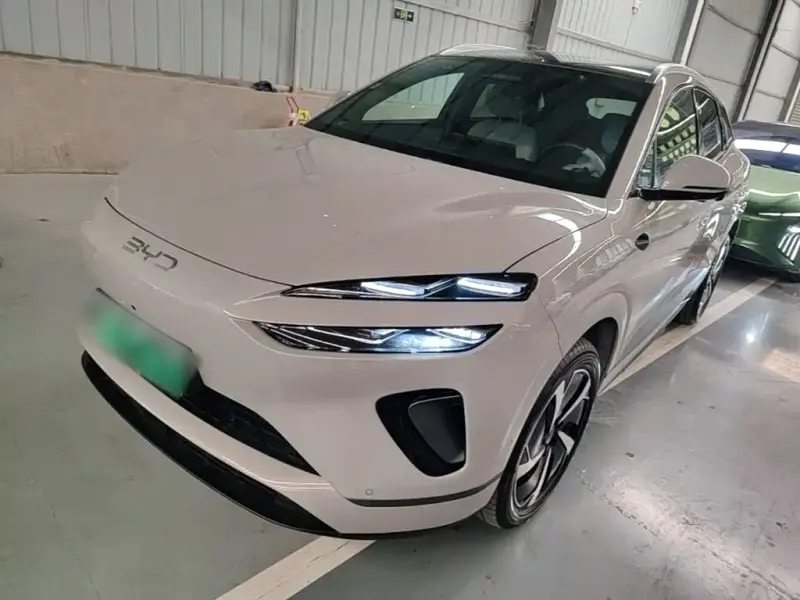 BYD 06, 2025