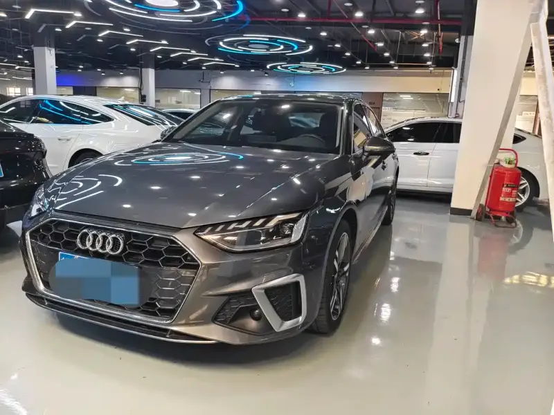 Audi A4L, 2021