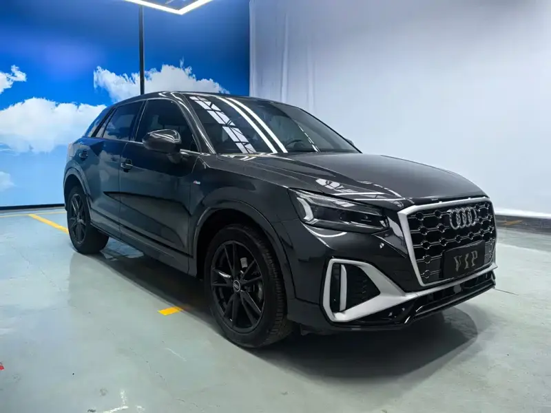 Audi Q2L, 2022