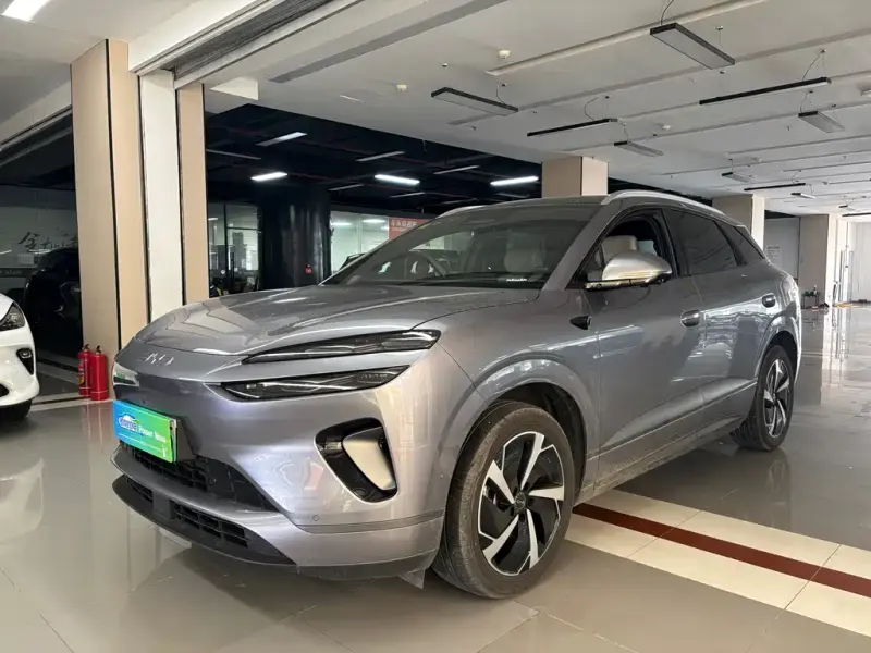BYD 06, 2025