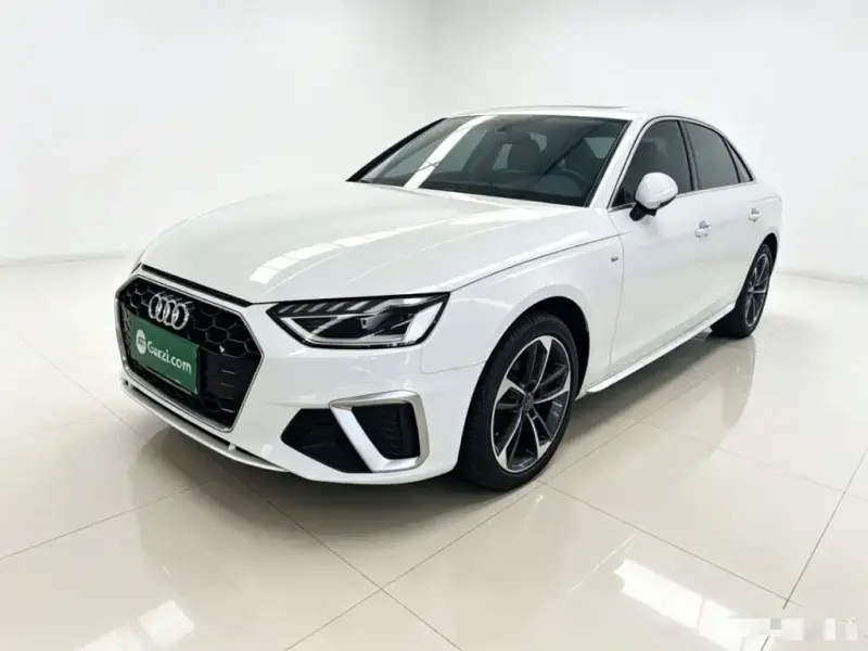 Audi A4L, 2022