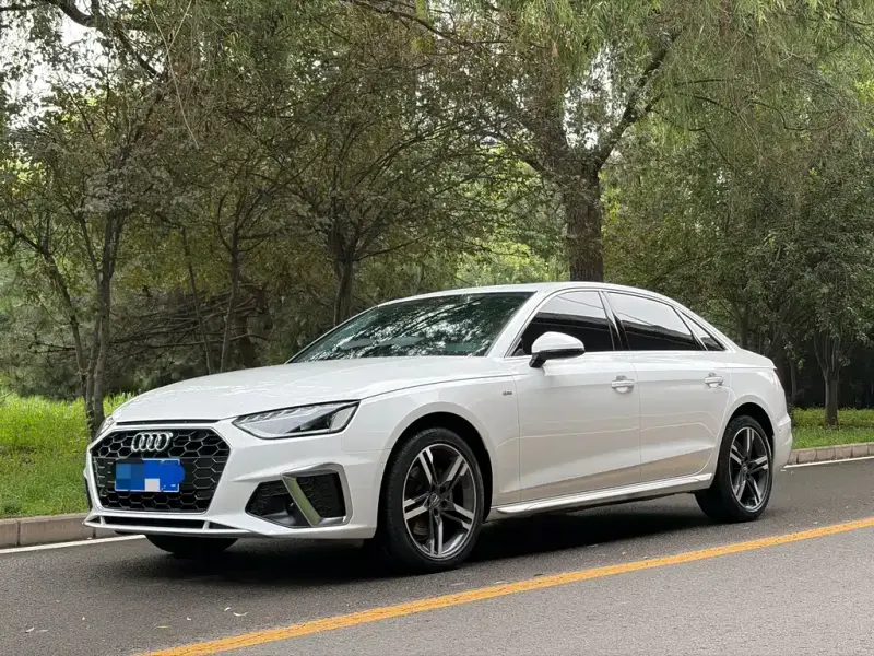 Audi A4L, 2022