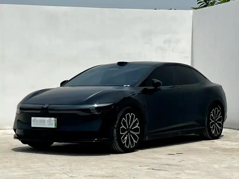 Zeekr 007, 2024