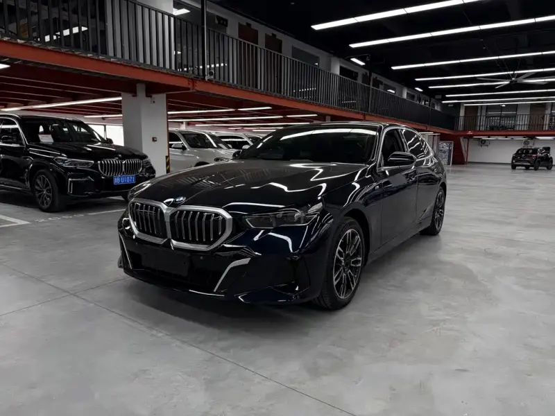 BMW 5 Series, 2026