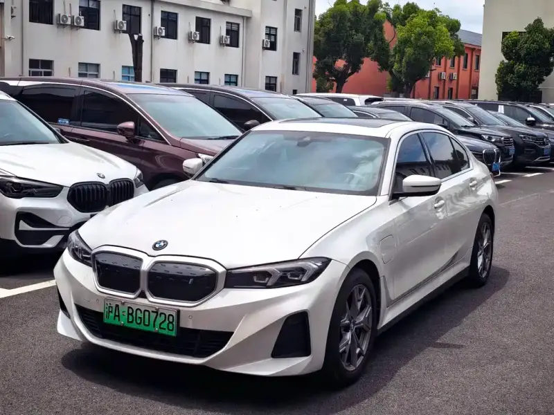 BMW i3, 2023