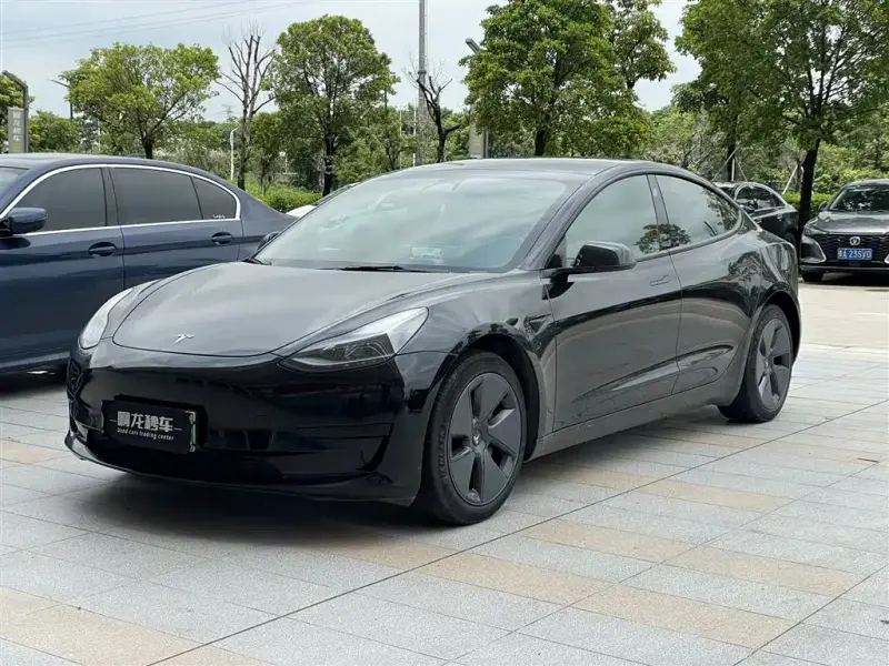 Tesla Model 3, 2022