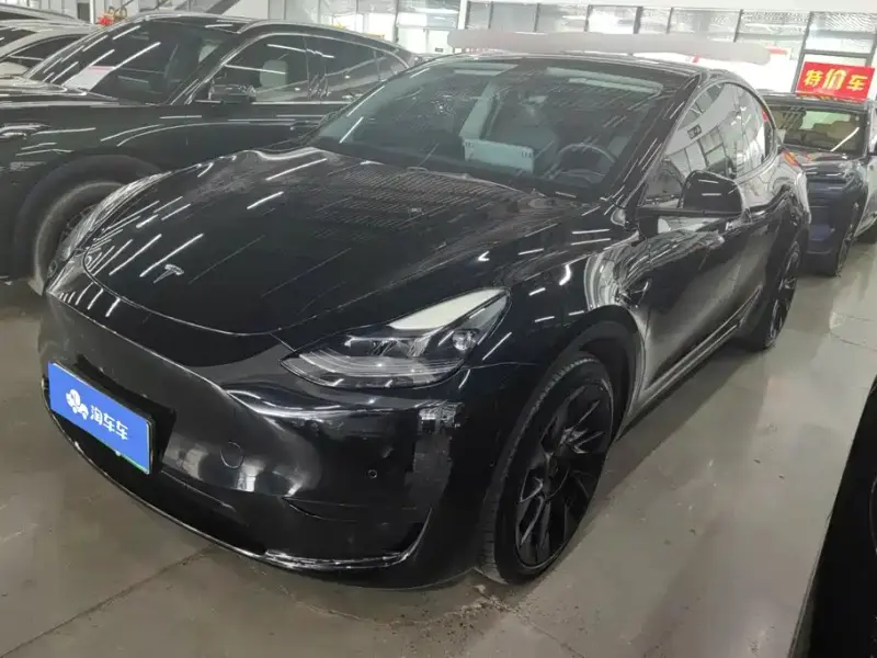 Tesla Model Y, 2022