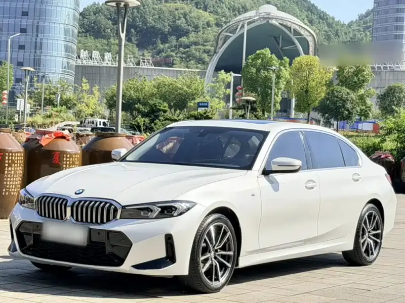 BMW 3 Series, 2023