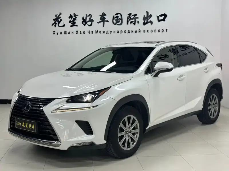 Lexus NX, 2020