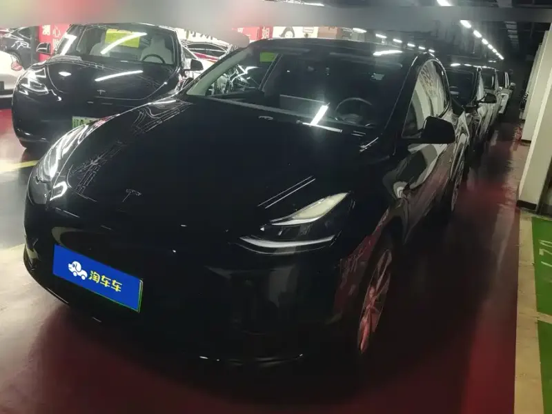 Tesla Model Y, 2023