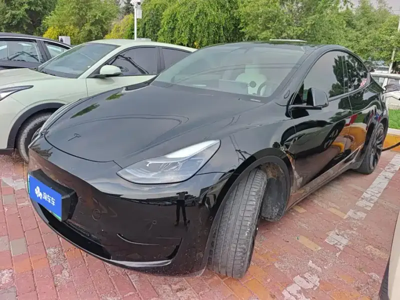 Tesla Model Y, 2023