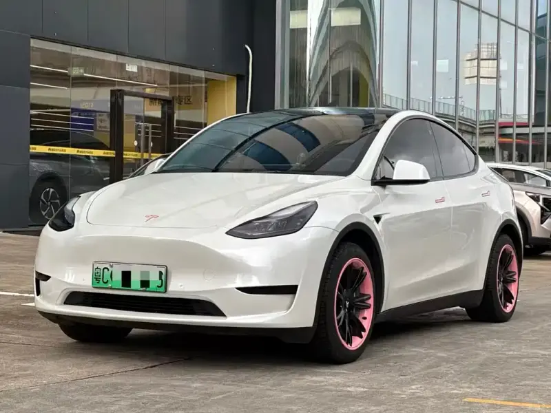 Tesla Model Y, 2023