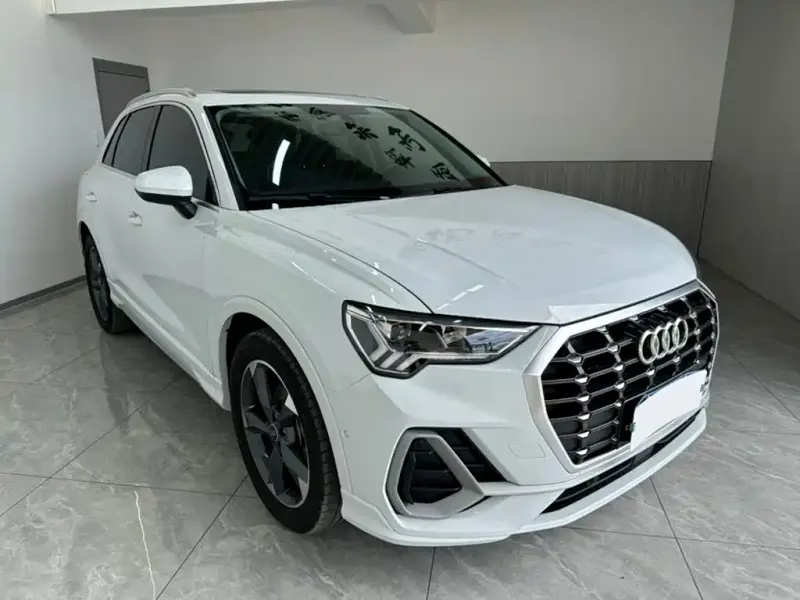 Audi Q3, 2022