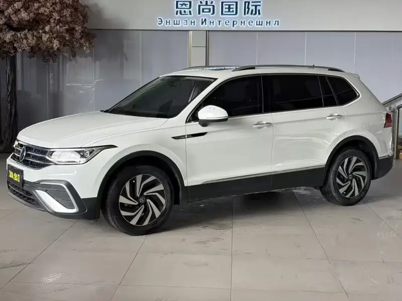 Volkswagen Tiguan L, 2022