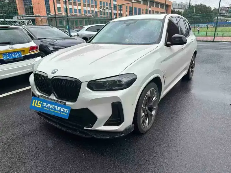 BMW iX3, 2024