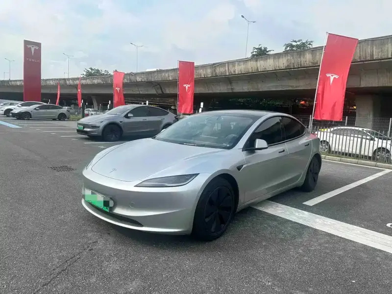 Tesla Model 3, 2023