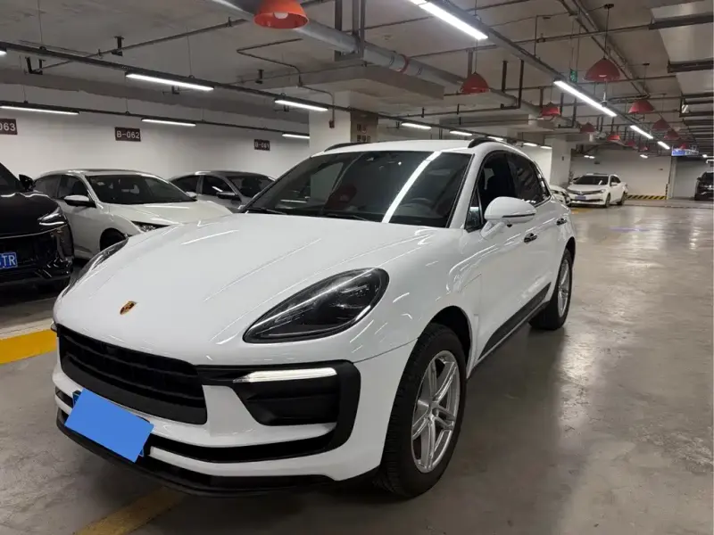 Porsche Macan, 2021