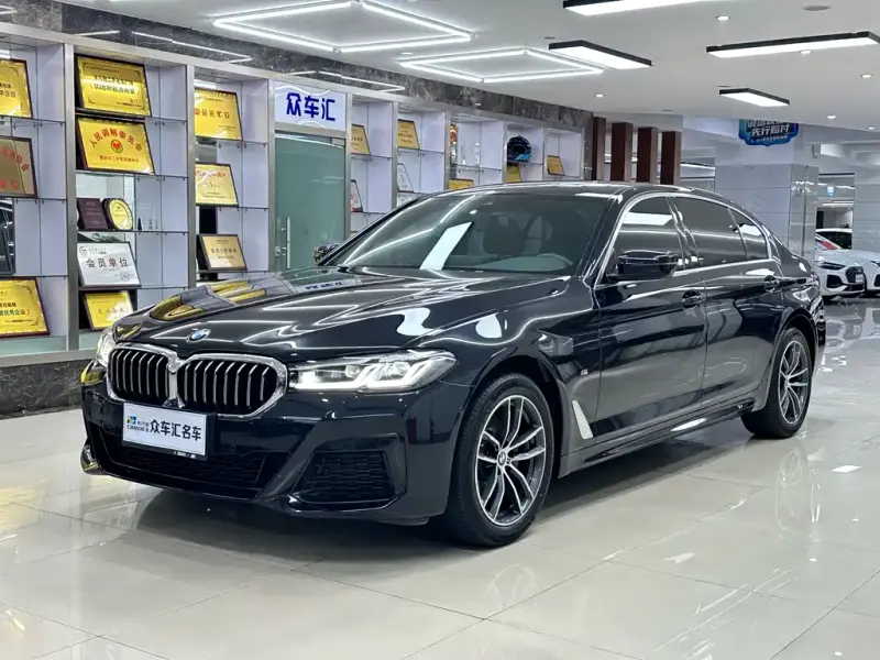 BMW 5 Series, 2022