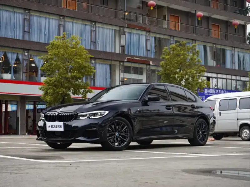 BMW 3 Series, 2022