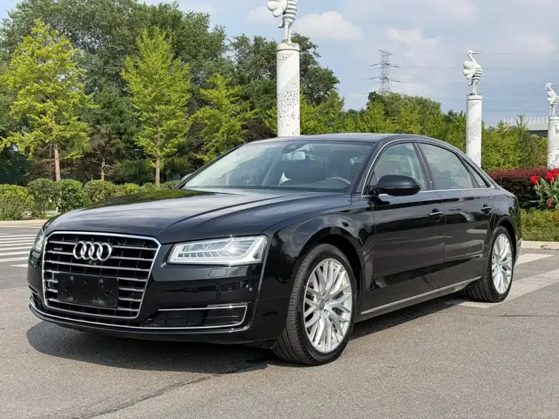 Audi A8, 2015