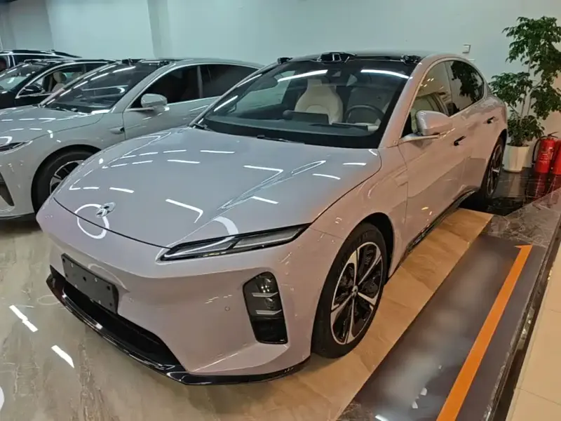 NIO ET5, 2025