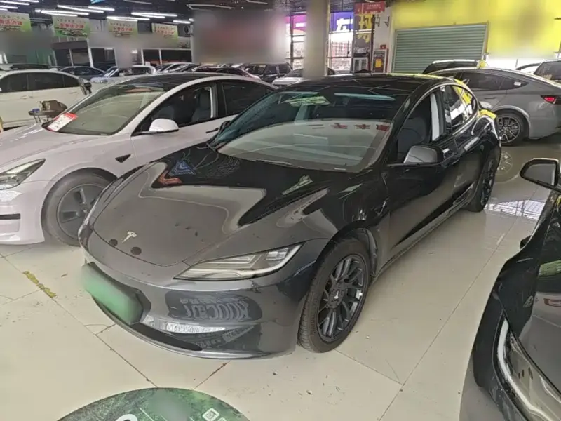 Tesla Model 3, 2025