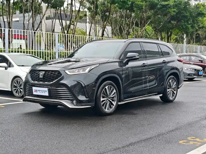Toyota Crown Kluger, 2024