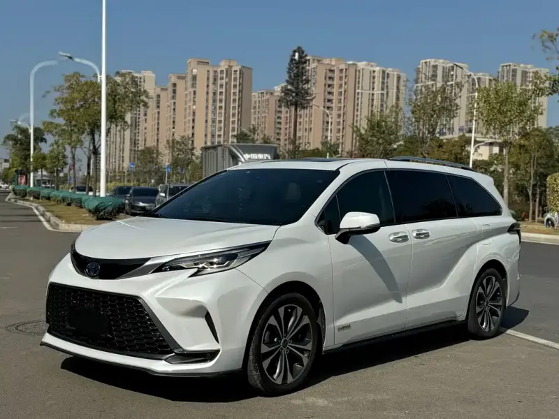 Toyota Granvia, 2023