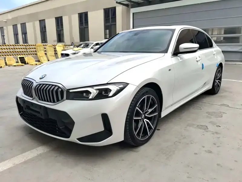 BMW 3 Series, 2022