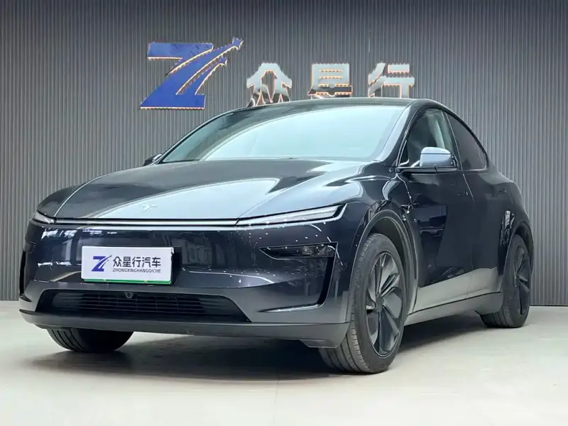 Tesla Model Y, 2025