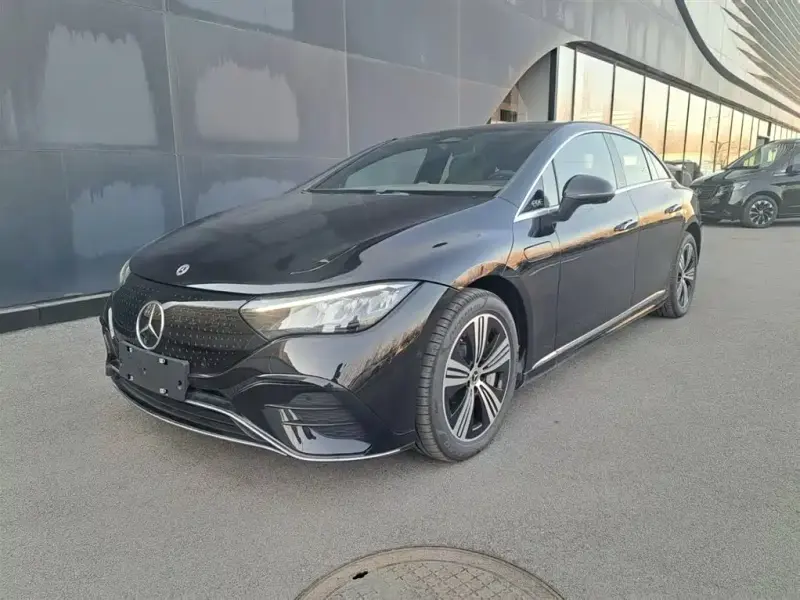 Mercedes-Benz EQE, 2025