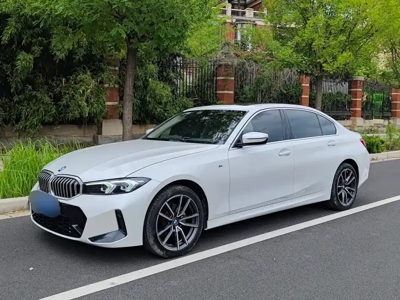 BMW 3 Series, 2023