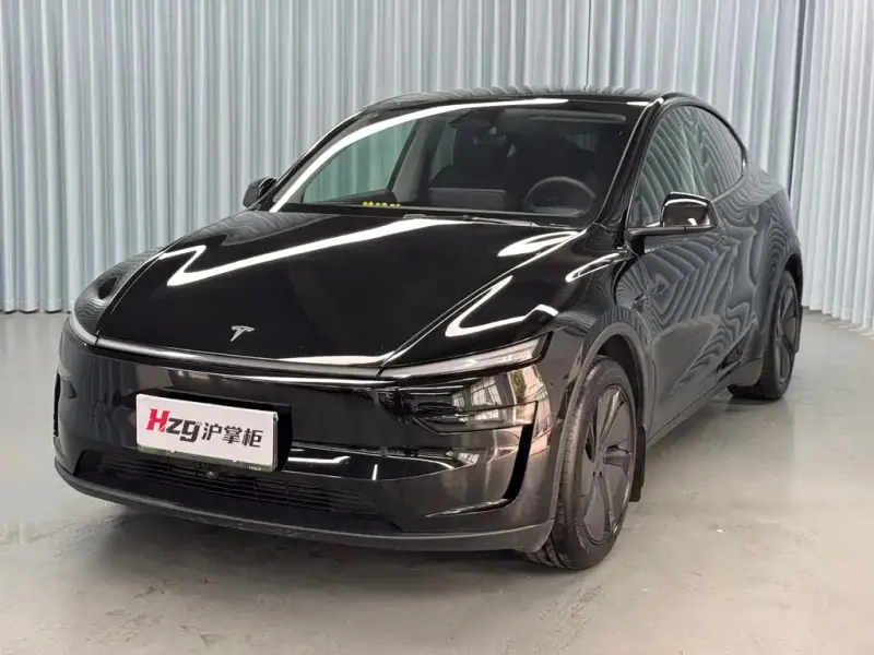 Tesla Model Y, 2026