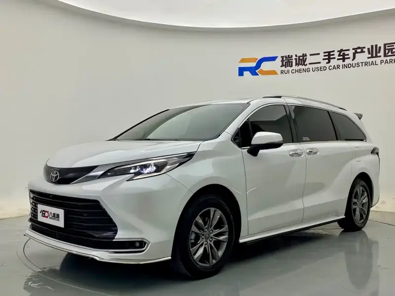 Toyota Sienna, 2026