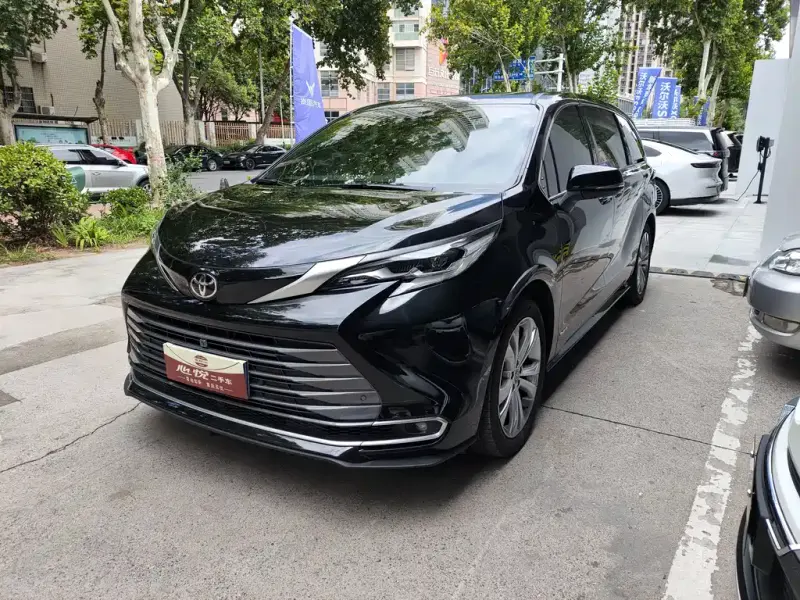 Toyota Sienna, 2024