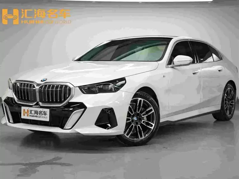 BMW 5 Series, 2024