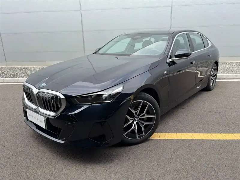 BMW i5, 2025