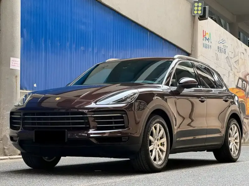 Porsche Cayenne Hybrid, 2020