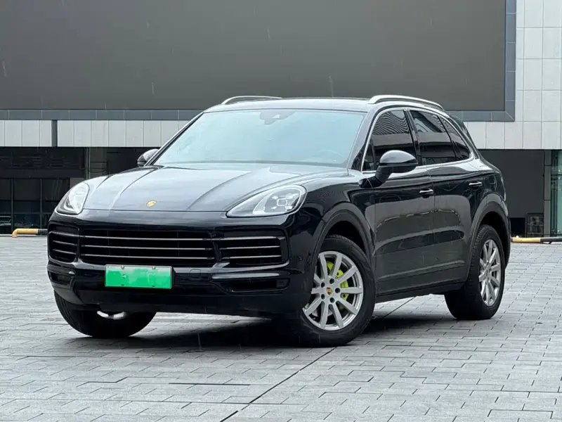 Porsche Cayenne Hybrid, 2020