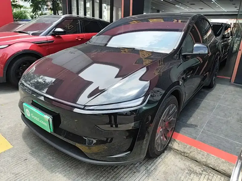 Tesla Model Y L, 2026