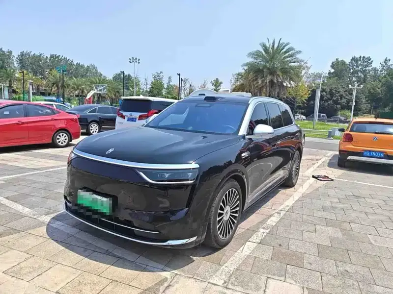 AITO M8, 2025