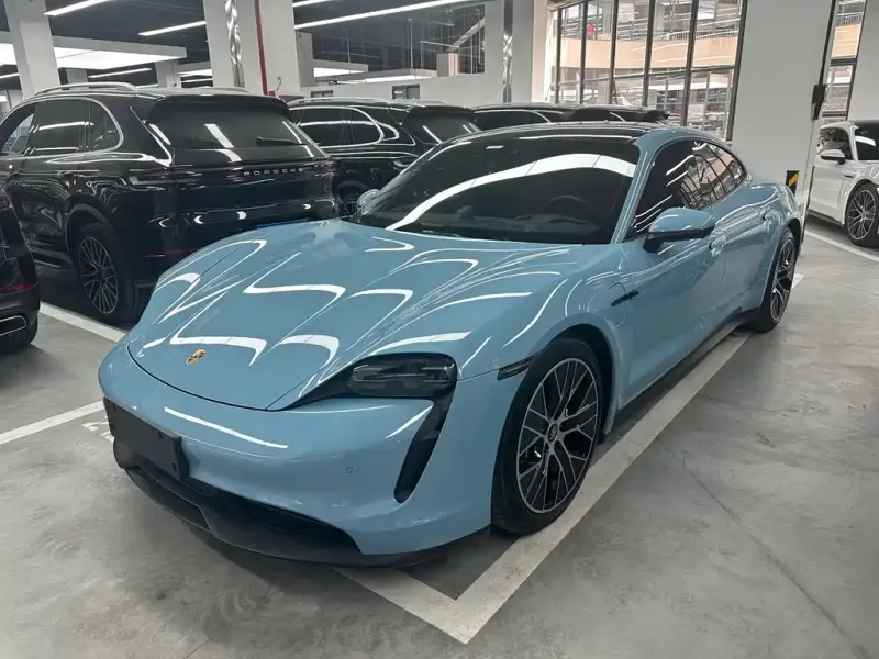 Porsche Taycan, 2021