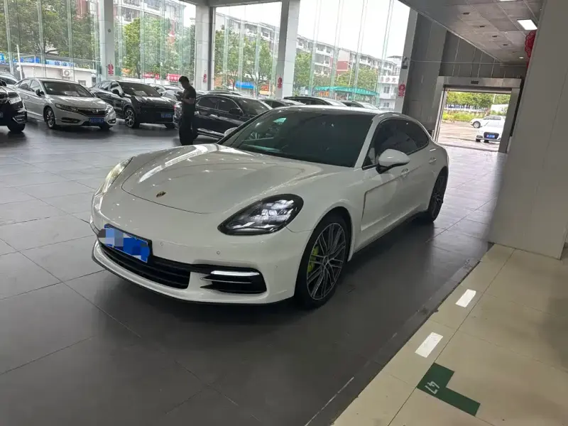 Porsche Panamera, 2017